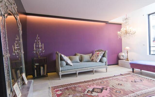 Studios Paris Bed & Breakfast - Le Jardin de Montmartre