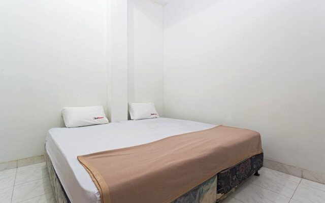 RedDoorz Plus @ S Parman