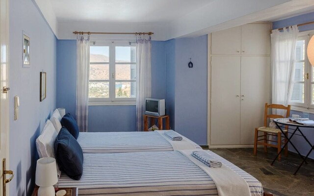 Bright Blue Studio near Stone Tower 1690 • Andros