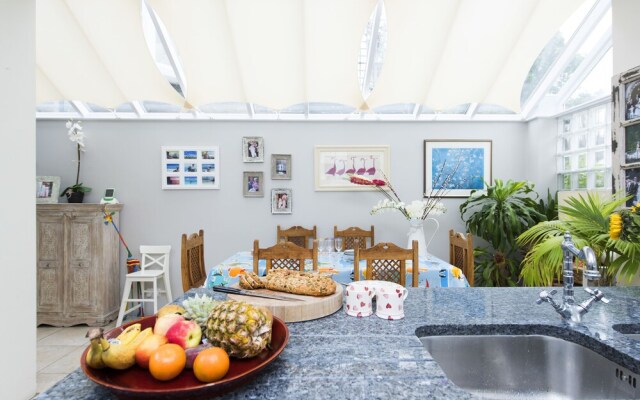 Gorgeous Modern 5BR Family Home