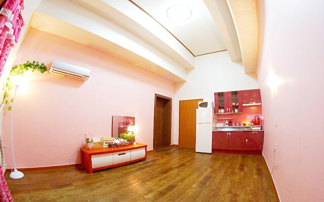 Buan Loveholic Pension