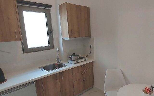 Finikas Suites & Apartments Airport