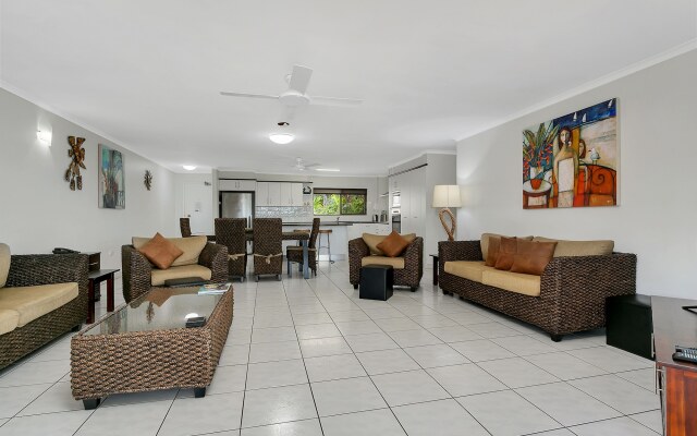 Roydon Beachfront Apartments