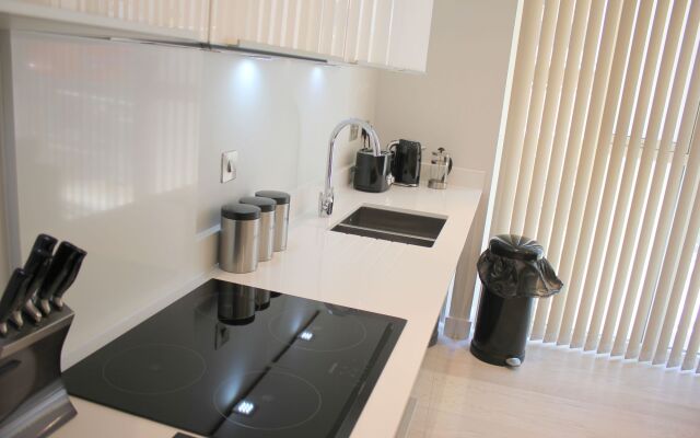 Peymans - The Station Suite Serviced Apartment