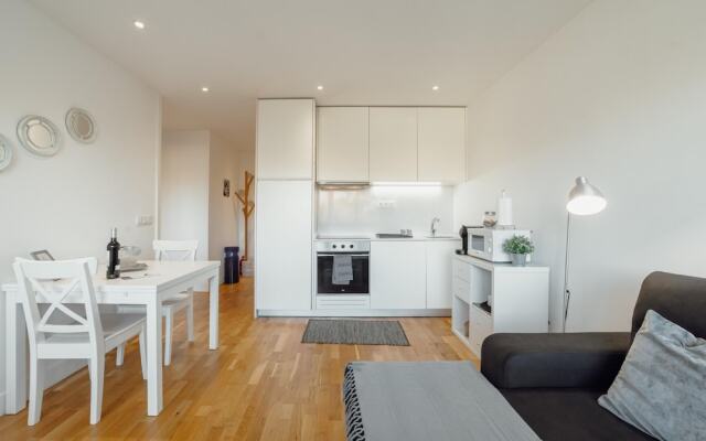 Downtown Stylish Apartment Garage by Vacationy