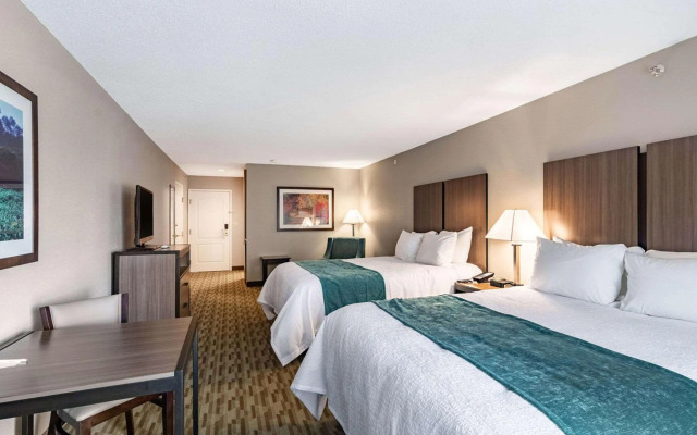 The Riverview Inn & Suites, an Ascend Hotel Collection Member