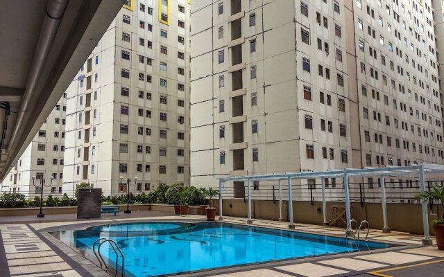 Comfy Studio Apartment at Grand Emerald Gading Nias Residences
