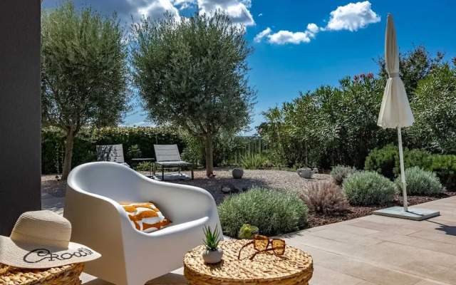 Villa Luxor With Heated Pool