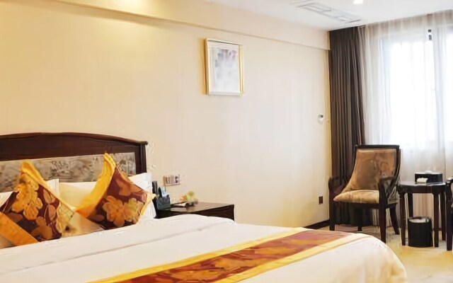 Longcheng Hotel