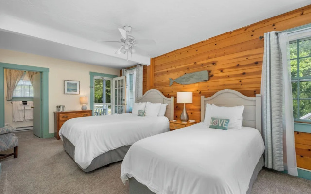 Isaiah Hall Bed & Breakfast Inn