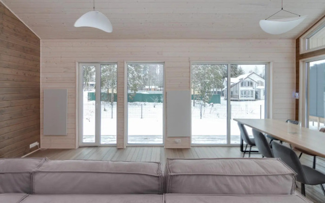 Дом на Вишневой улице, 8