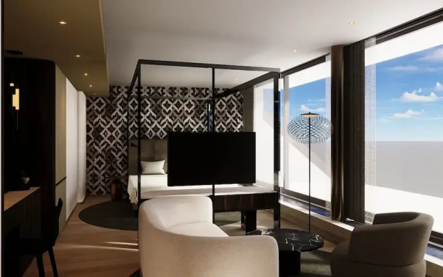 Leon Hotel & Lounge