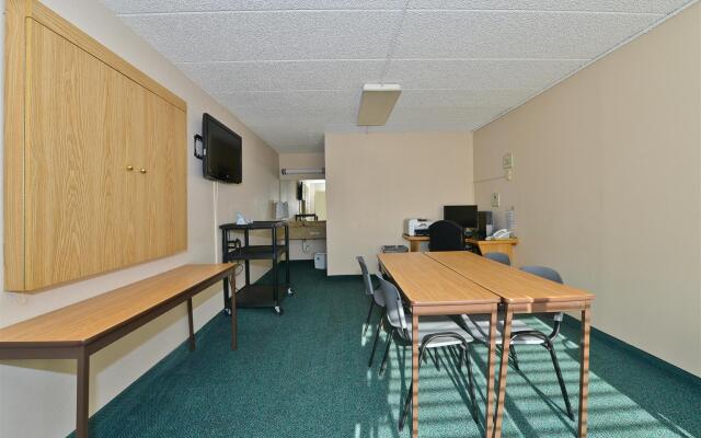 Best Western Harrisonburg Inn - Closed