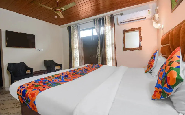 OYO 85326 Corinthia Boutique Rooms