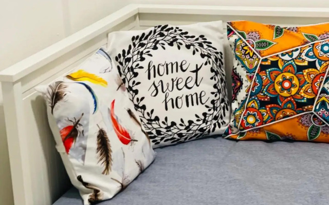 Stan sa divnim pogledom, garažom i terasom