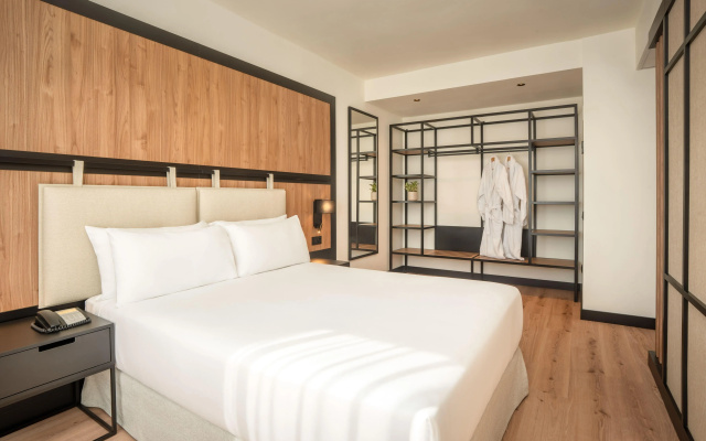 Madrid Airport Suites, Affiliated by Meliá