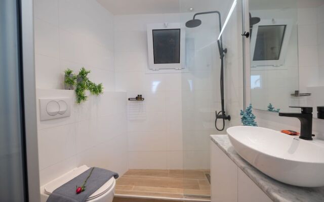 Eleftheria Suites