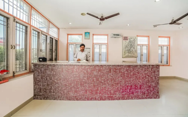 OYO 45229 Rajdhani Tourist Motel
