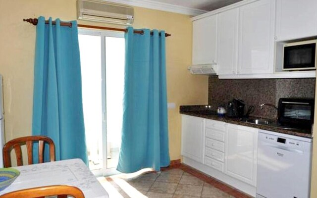 Apartment With one Bedroom in Albufeira, With Wonderful sea View, Shared Pool, Balcony - 500 m From the Beach