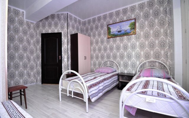 Shevchenko 33 Guest House