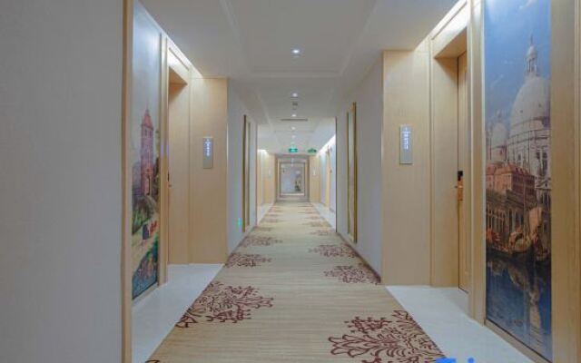 Vienna International Hotel (Nanchang Qingshan Lake Wanda Plaza)