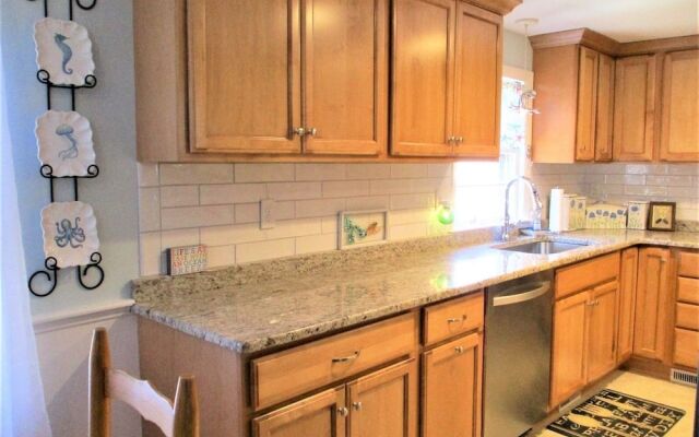 387 Strawberry Hill - 4 Bedroom House