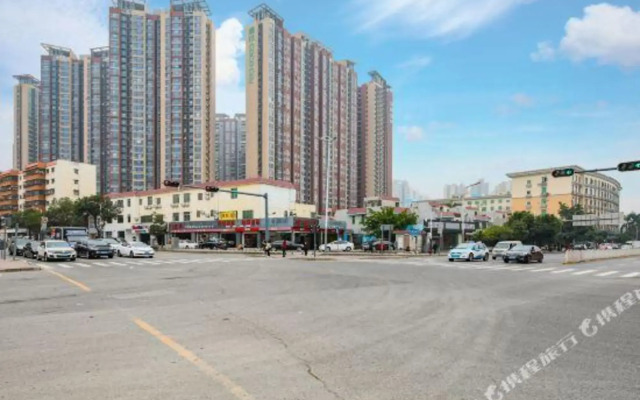 Wanshi Chang Anshun Express Apartment (Shenzhen North Railway Station)