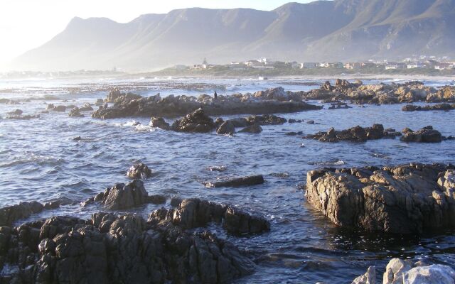 138 Marine Beachfront Guesthouse