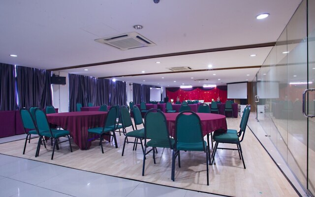 KK Hotel Kajang by OYO