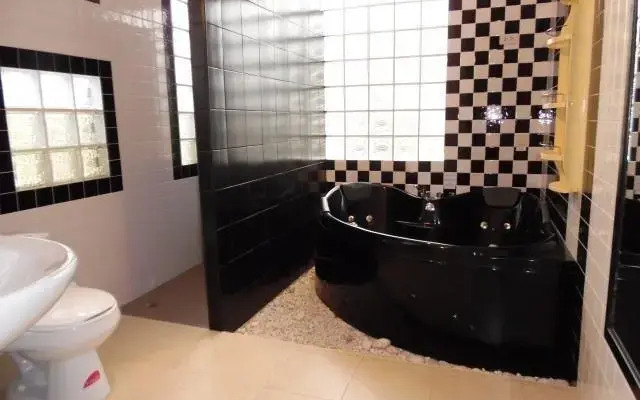 3 Bedroom Villa in Tropical Garden