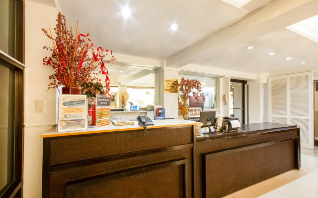 OYO 465 Ford's Inn (Vaccinated Staff)