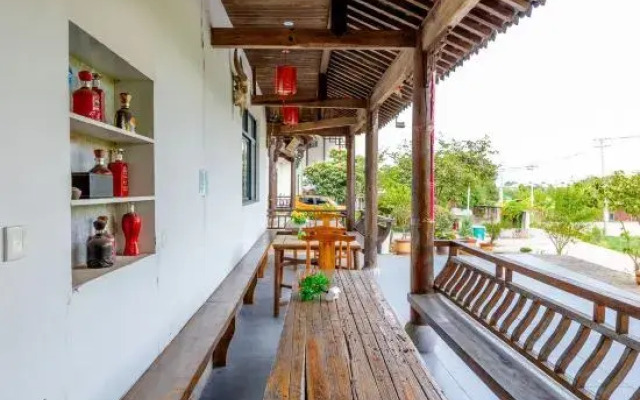 Lingtoubing Guesthouse