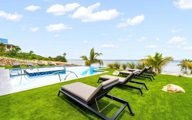 Bella Rocca 8br 8 Bedroom Home