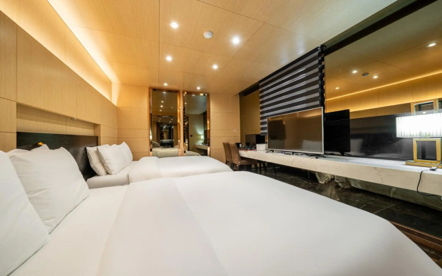 Hotel Star Premier Yeoksam