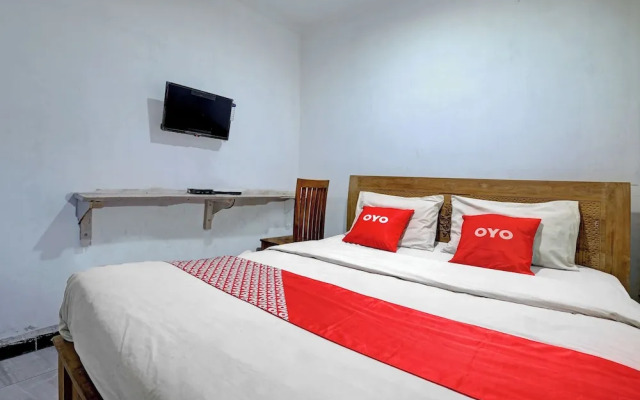 OYO Life 92877 Hotel Rainbow 7296