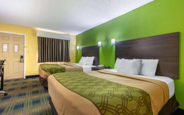 Econo Lodge Nashville near Percy Priest Lake