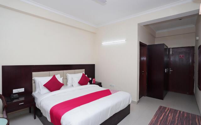OYO 40989 Hotel Amigo