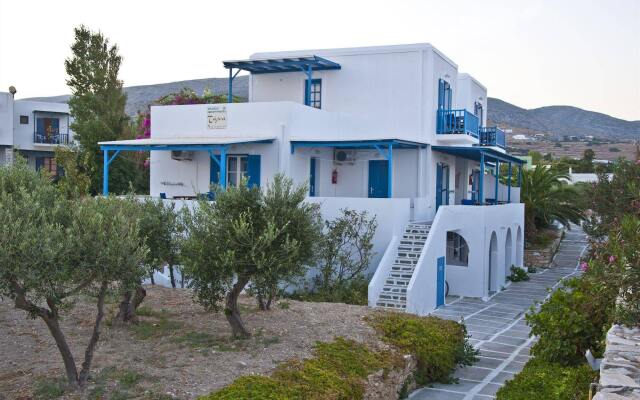 Tarsa Studios & Apartments