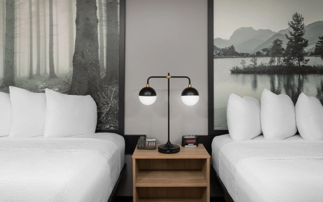 Super 8 by Wyndham Sault Ste Marie On