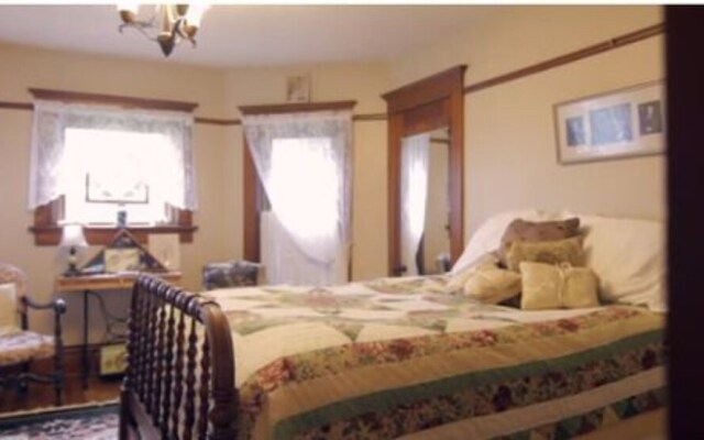 Victorian Lace Bed & Breakfast
