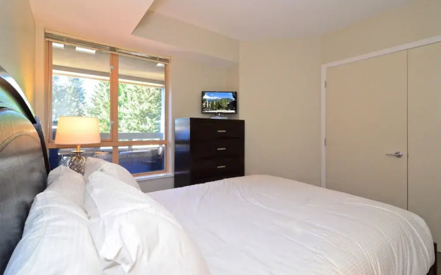 Whistler Blackcomb VR at Tyndall Stone