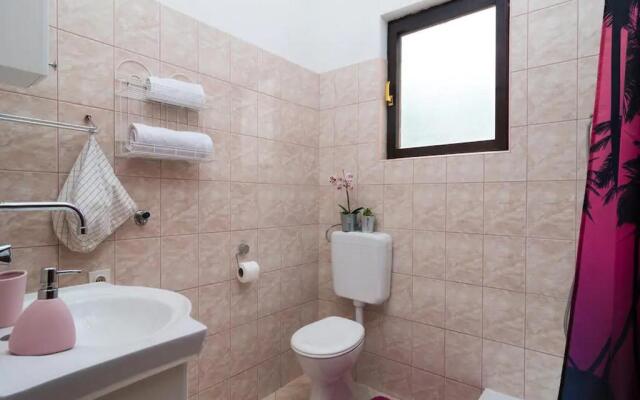 Apartments Divna Tomas