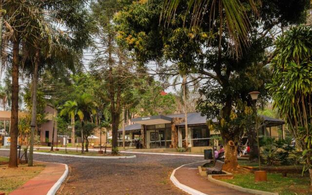 Pirayu Hotel & Resort