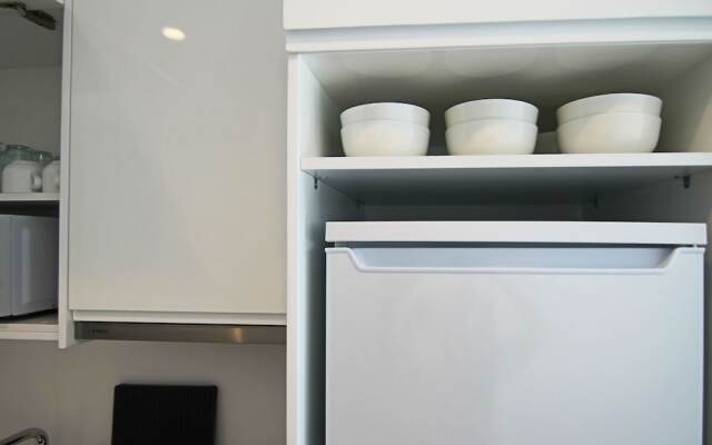 Phaedrus Living: Seaside Deluxe Flat Harbour 112