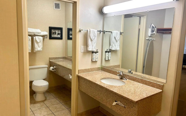 Holiday Inn Spearfish - Convention Center by IHG