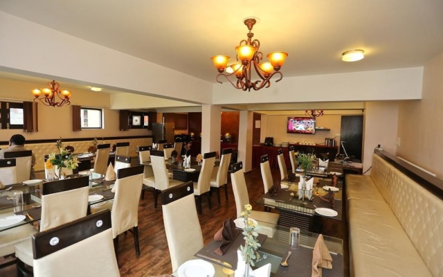 Hotel Pine Spring Gulmarg