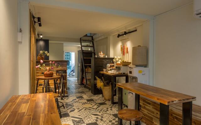 Rice Hostel & Cafe - Adults Only