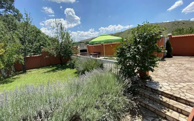 Private Riverside Villa Silvia