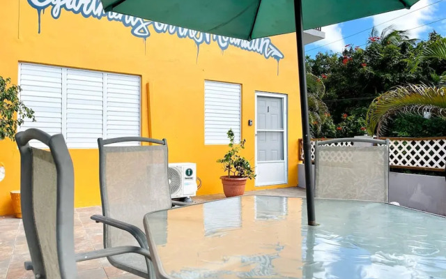 Rainforesthouse1-bl in Ceiba