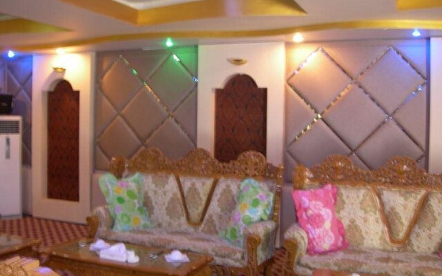 Famous Parami Hotel